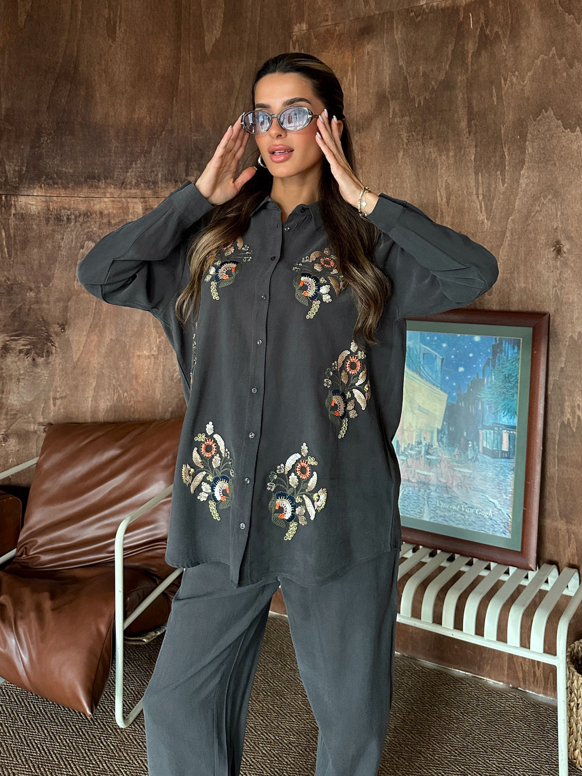 Çiçek İşlemeli Oversize Cupro Gömlek #2209