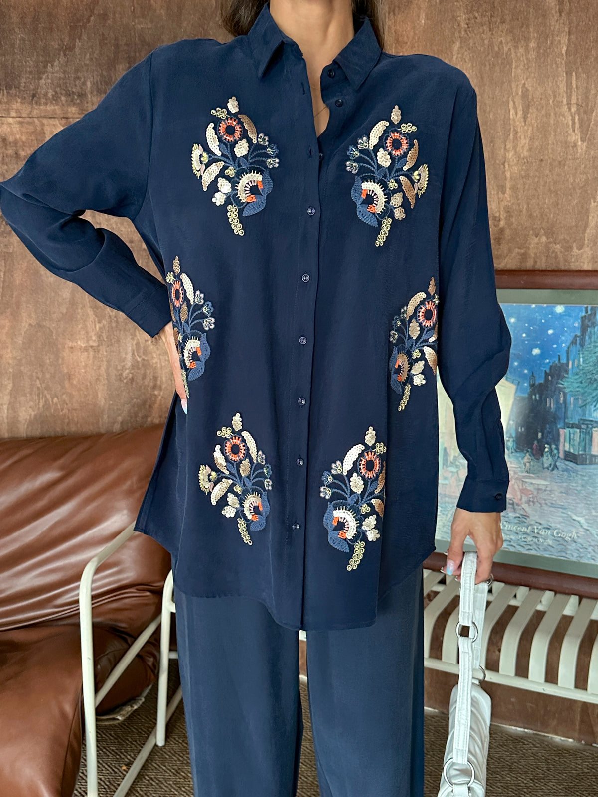 Çiçek İşlemeli Oversize Cupro Gömlek #2209